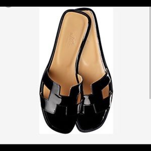 Hermès sandals.